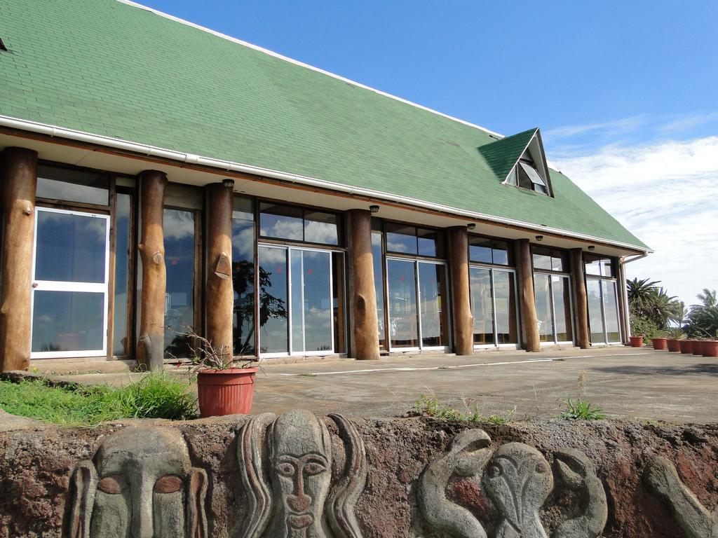 Tupa Hotel Hanga Roa Exterior foto
