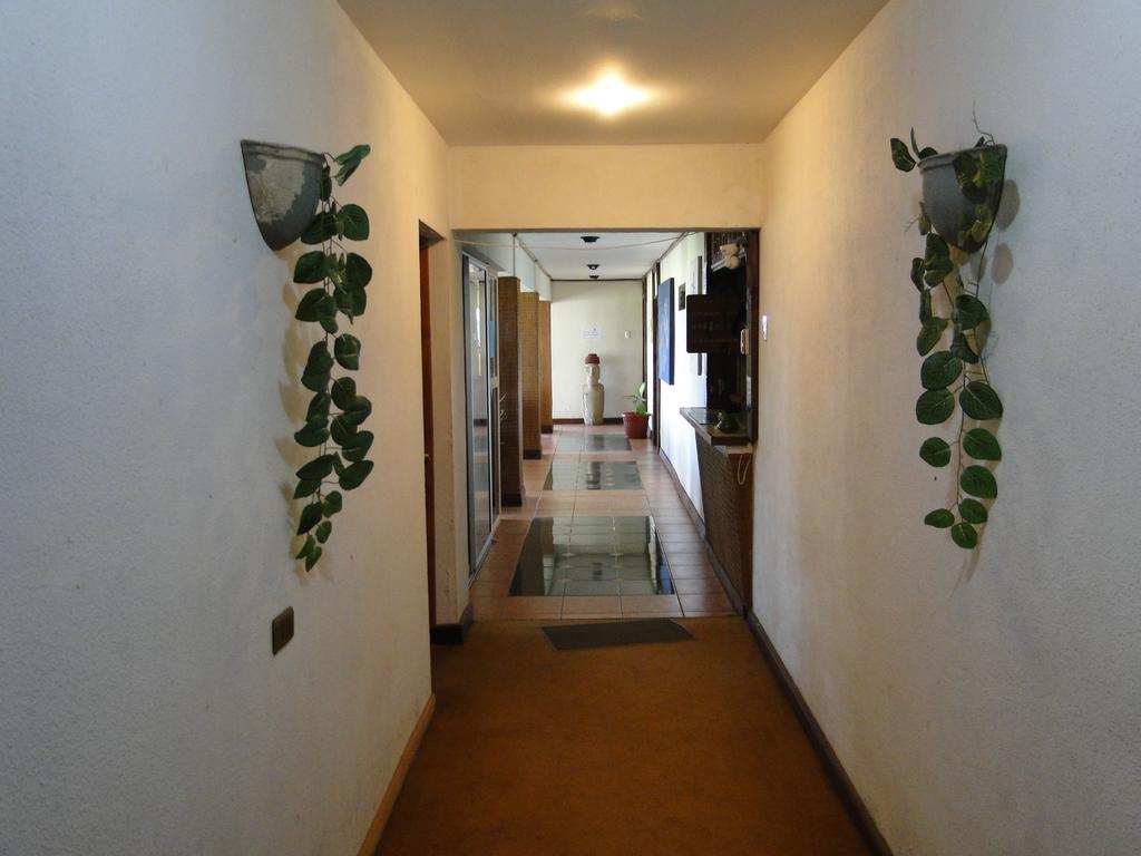 Tupa Hotel Hanga Roa Exterior foto