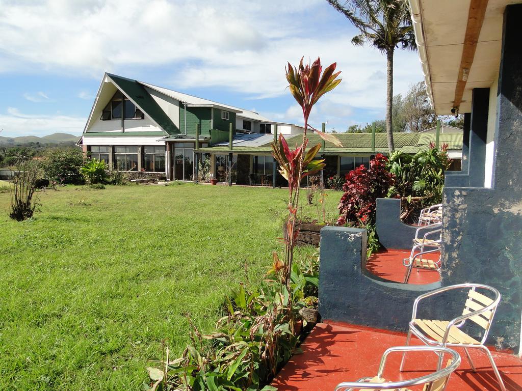 Tupa Hotel Hanga Roa Exterior foto