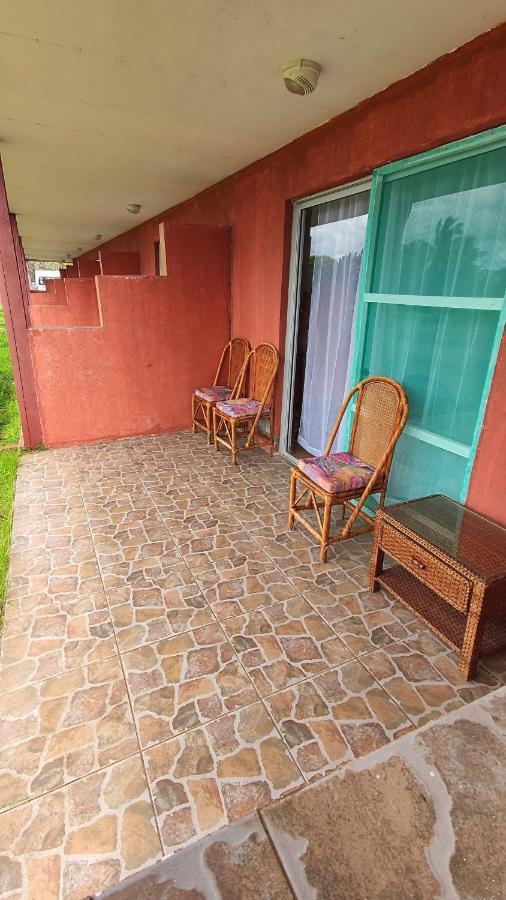 Tupa Hotel Hanga Roa Exterior foto