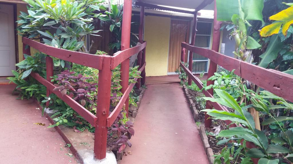 Tupa Hotel Hanga Roa Exterior foto